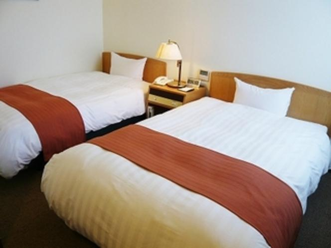 Bedroom 5, Omura Marina Hotel, Ōmura