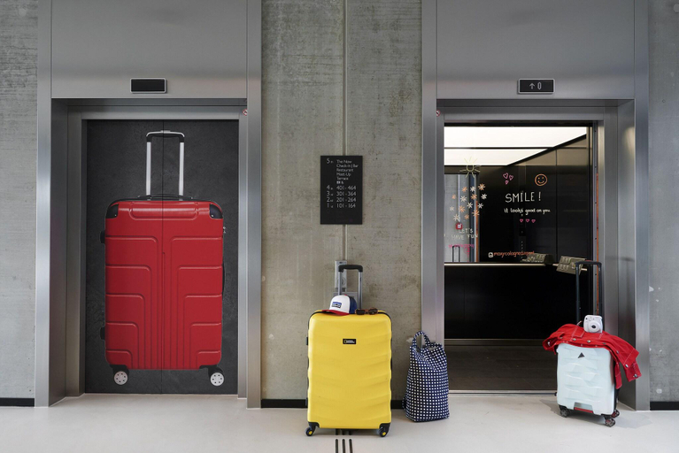 Public Area 3, Moxy By Marriott Cologne Bonn Airport, Köln