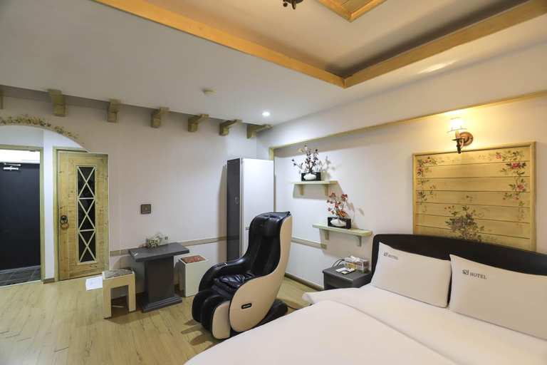 Bedroom 2, Yesan (Deoksan) T Spa Hotel, Yesan