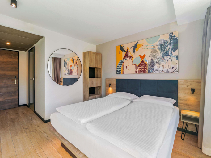 Bedroom 4, B&B HOTEL Albstadt-Hbf, Zollernalbkreis