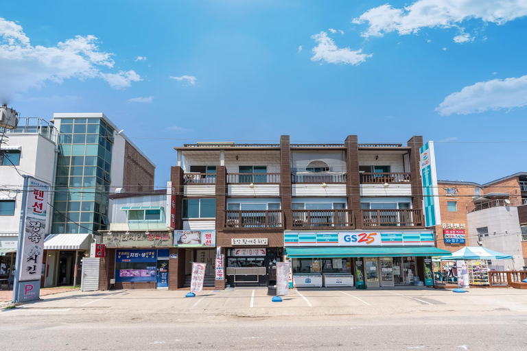 Exterior & Views 1, Ganghwa Sea Love Pension, Ganghwa