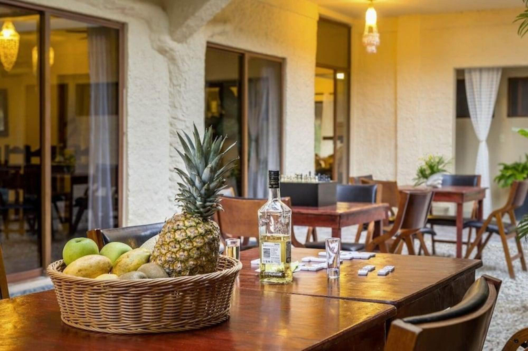 Food & Drinks, Hotel Casa Baleine, Lázaro Cárdenas