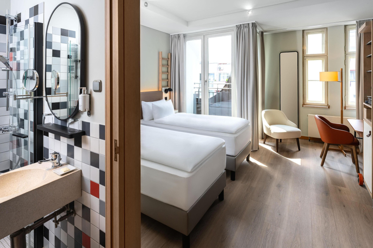 Bedroom 3, Hotel Bleibtreu Berlin by Golden Tulip, Berlin