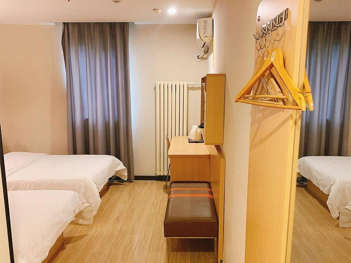 Bedroom 2, 7 Days Premium Hotel (Jinan East Second Ring Road International Plaza), Jinan