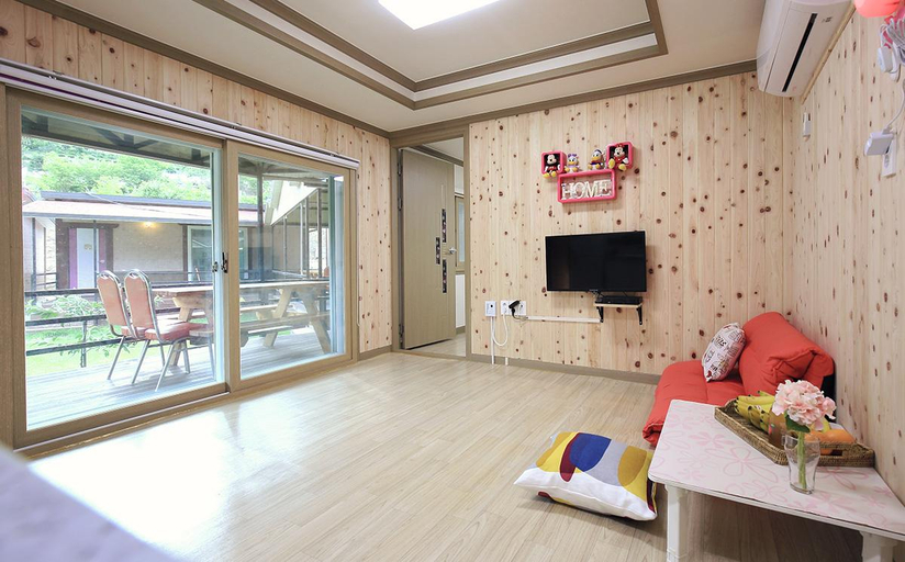 Others 3, Seongju Star & Star Pension, Gimcheon