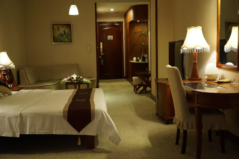 Bedroom, Kunming Plateau Pearl Hotel, Kunming