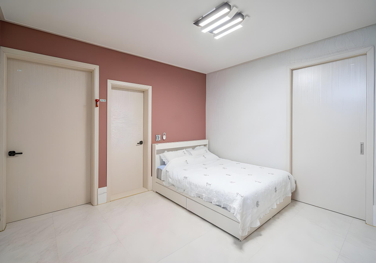 Bedroom 2, Yeoncheon Happy Dog Pension, Yeoncheon
