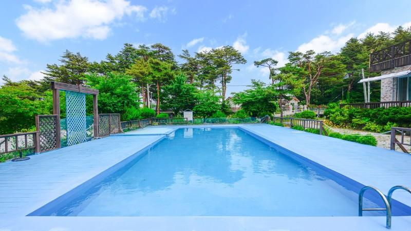 Sport & Beauty 5, Sokcho White House Swimming Pool Pension, Sokcho