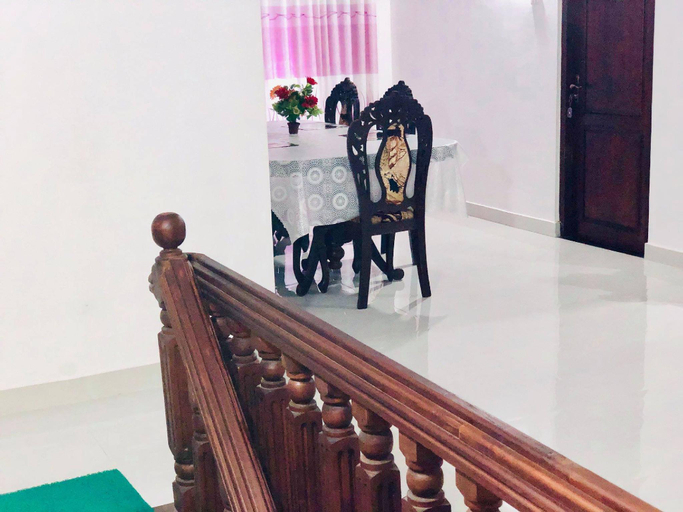 Others 5, Family Ties GUEST INN, Bandarawela