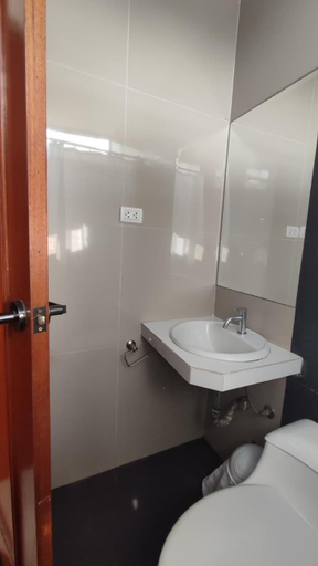 Bathroom 4, Hotel JORGE CHAVEZ, Trujillo