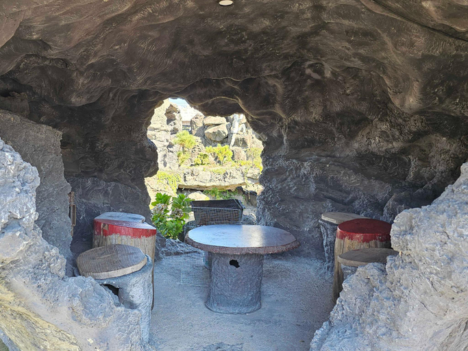 Others, Jeju Ghost House, Jeju