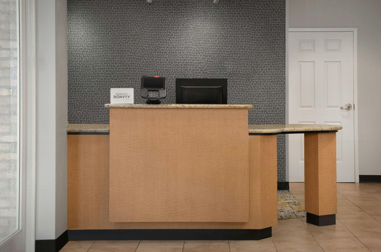Public Area, TownePlace Suites Suffolk Chesapeake, Suffolk