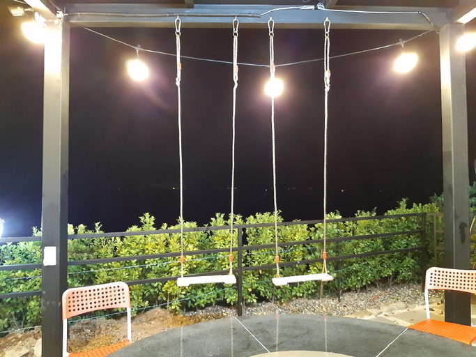 Others 5, Changwon Mango Pension, Masan