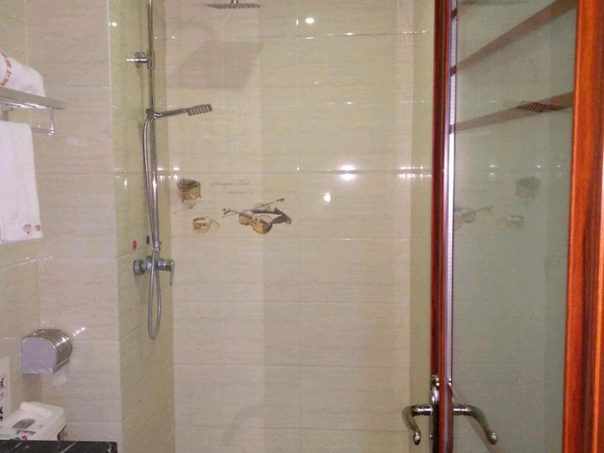Bathroom 3, Jinxiushangcheng hotel, Deyang