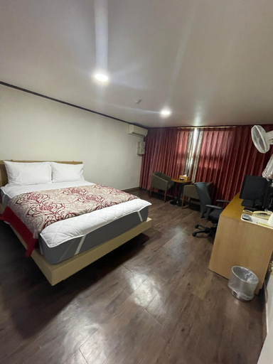 Bedroom, Shangri-La, Chungju
