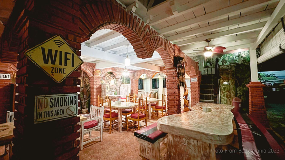 Food & Drinks 5, Bottelmania Villa, Buleleng