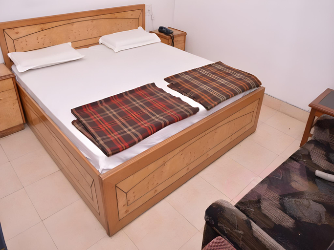 Bedroom 2, Hotel Tourist Complex, Bharatpur