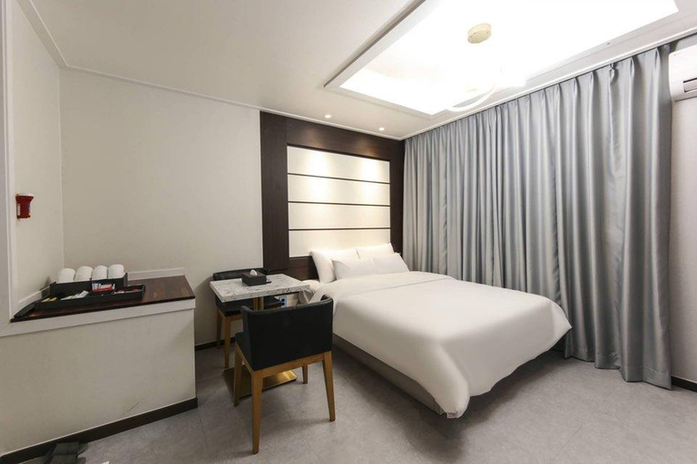 Bedroom, Daegu Palgongsan Hotel Luna, Gunwi
