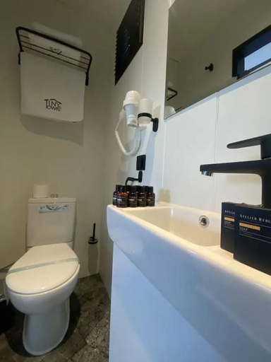 Bathroom 5, Tiny Town Kuyucak, Karaburun