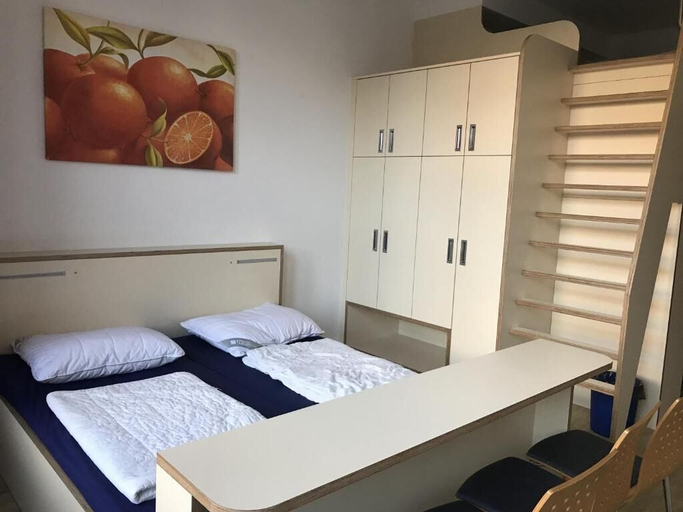 Bedroom 3, Jugendherberge Potsdam, Potsdam