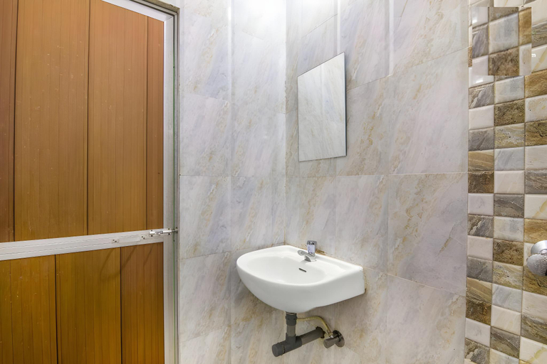 Bathroom 2, Dreams Palm Anjuna, North Goa