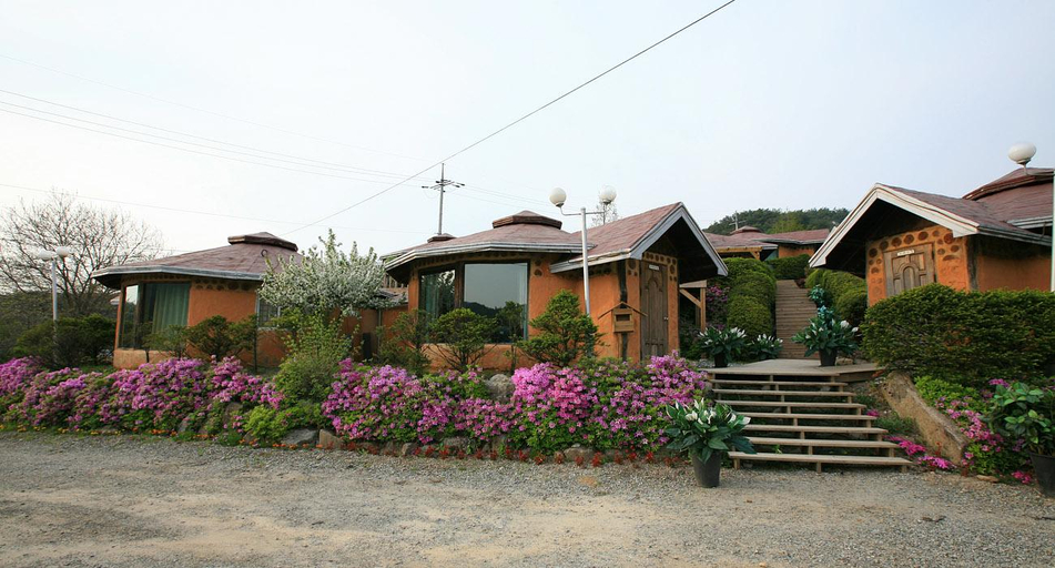 Exterior & Views 5, Hoengseong Sancheon Todamjip Pension, Hoengseong