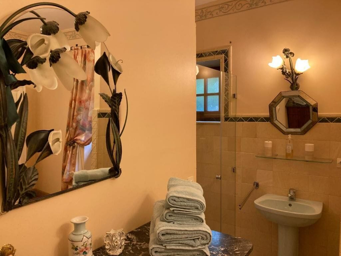 Bathroom 5, La Forge de la Coudraie, Ille-et-Vilaine