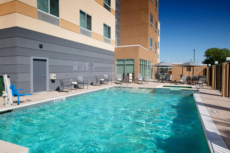 Sport & Beauty, Fairfield By Marriott Inn & Suites Dallas East, Dallas