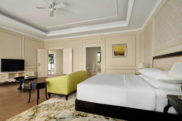 Bedroom 4, Nha Trang Marriott Resort & Spa, Hon Tre Island, Nha Trang