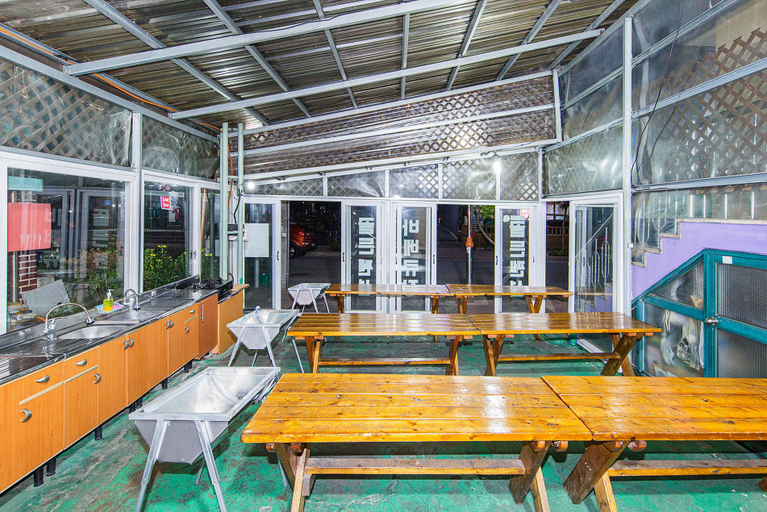 Food & Drinks 3, Boryeong Golden Pension, Boryeong
