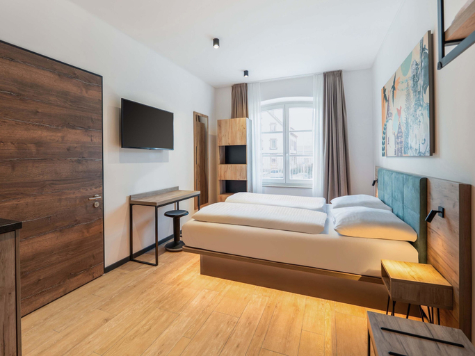 Bedroom 3, B&B HOTEL Albstadt-Hbf, Zollernalbkreis