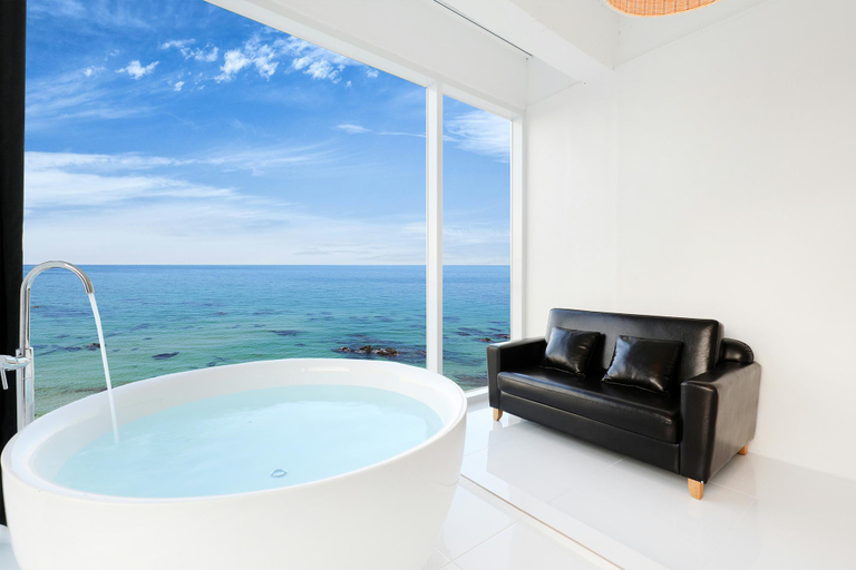 Bathroom, Donghae Oh Jjeodaeodal Pension, Donghae