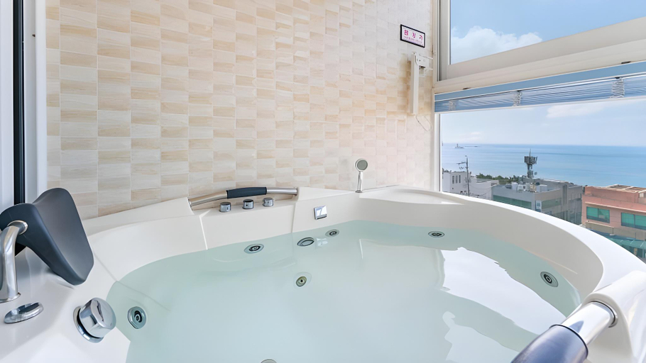 Bathroom 3, Taean (Mallipo) Malis Spa Pension, Taean