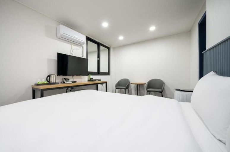 Room 2, Juno Hotel, Muan