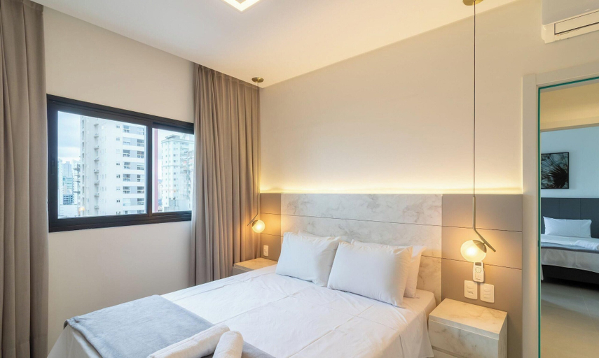 Room 4, Apto c\/ Varanda Gourmet próximo ao Mar OZN1004, Itapema
