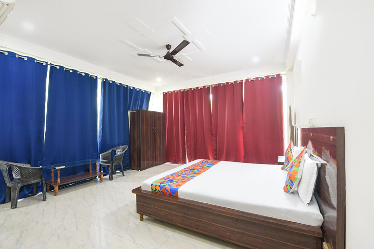 Room 5, Fabhotel Grg Bhawan, Mathura