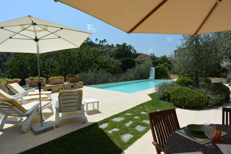 2, The Grapefruit House - Villa con piscina, Savona