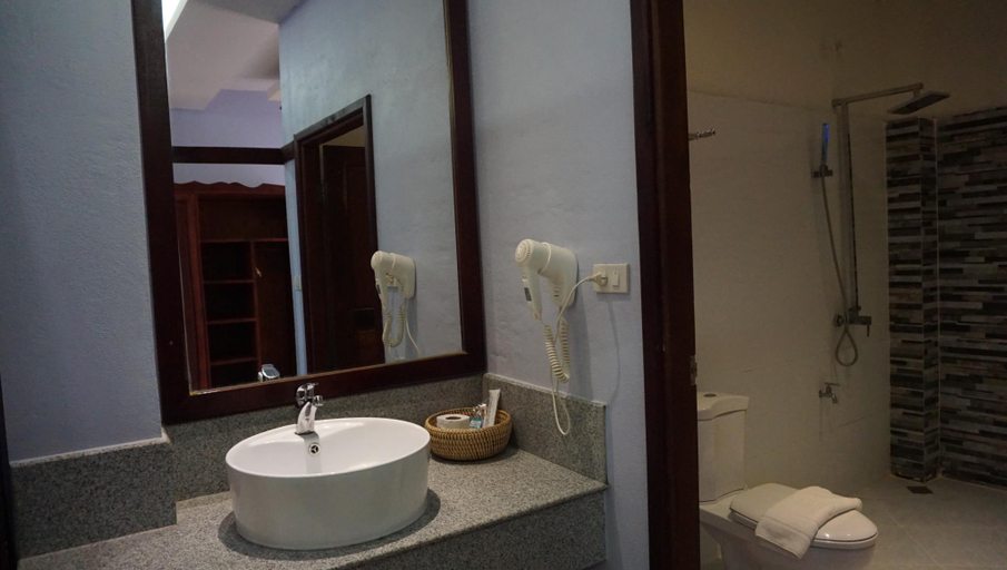 Bathroom 3, Long Ngum View Resort, Keo Oudom