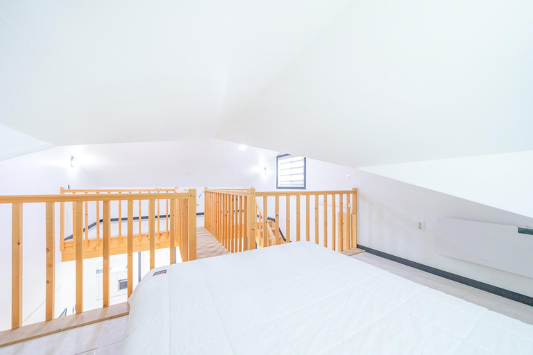 Bedroom 2, Gyeongju Alice Pension, Gyeongju
