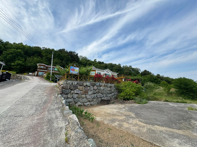 Others 2, Yeongdeok Yeomyung Pension, Yeongdeok