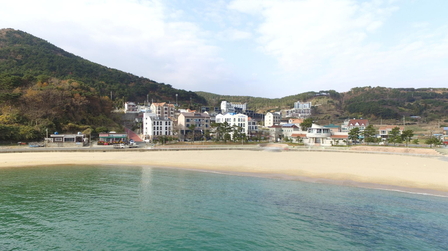 Others 4, Geoje Don Quixote Pension, Geoje