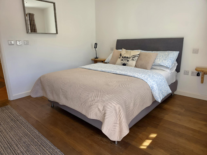 Bedroom 2, The White Hart, Devon