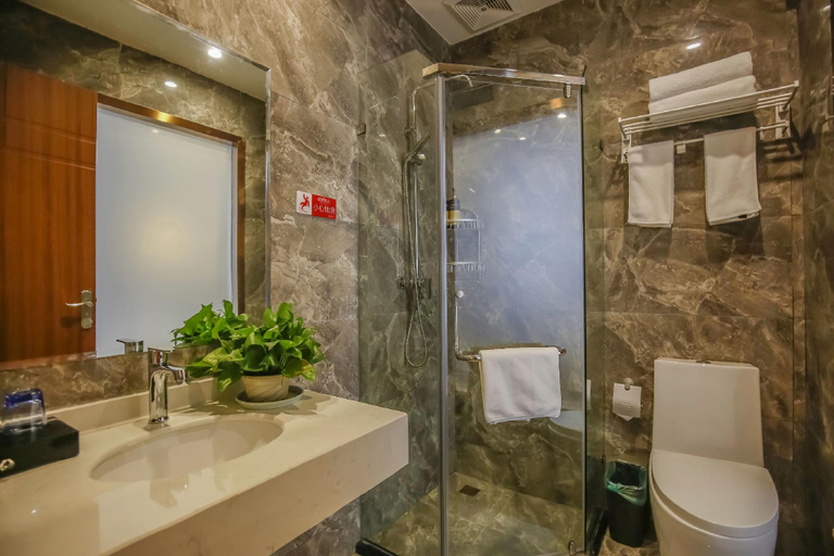 Bathroom 3, Hexuan Hotel, Chengdu
