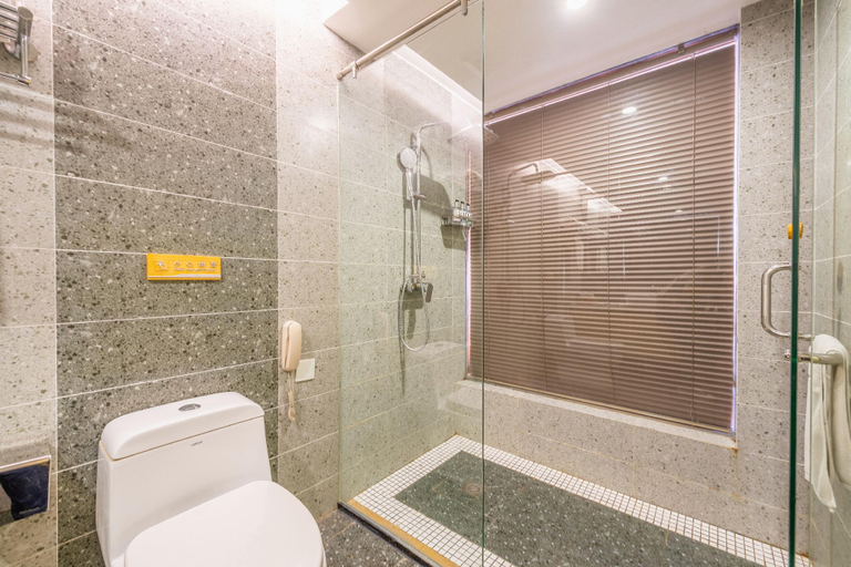 Bathroom 3, Wonders Phoenix Hotel, Yan'an