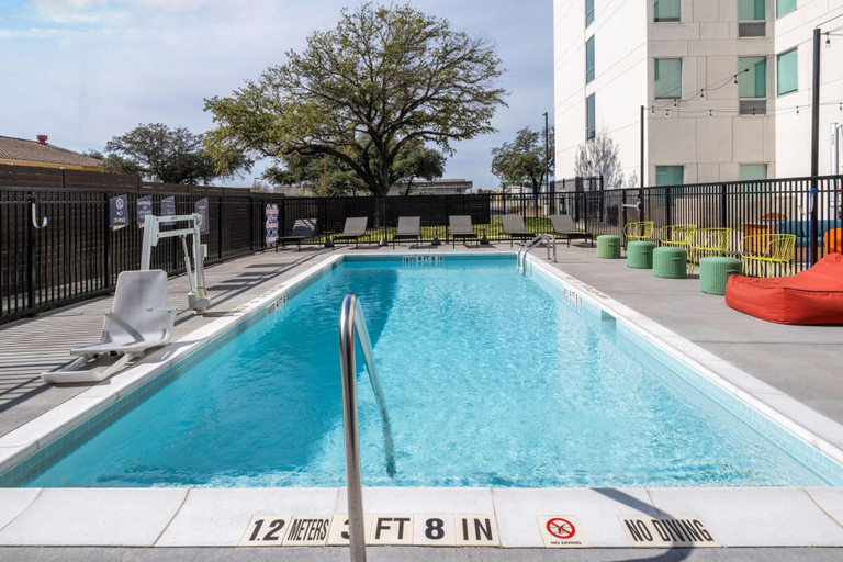 Sport & Beauty 5, Aloft by Marriott Austin South, Travis