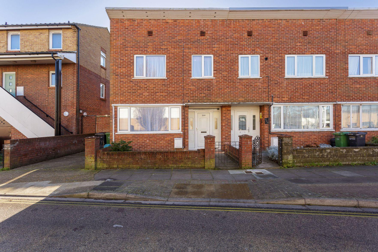 Exterior & Views, Blue Sparrow House, Portsmouth