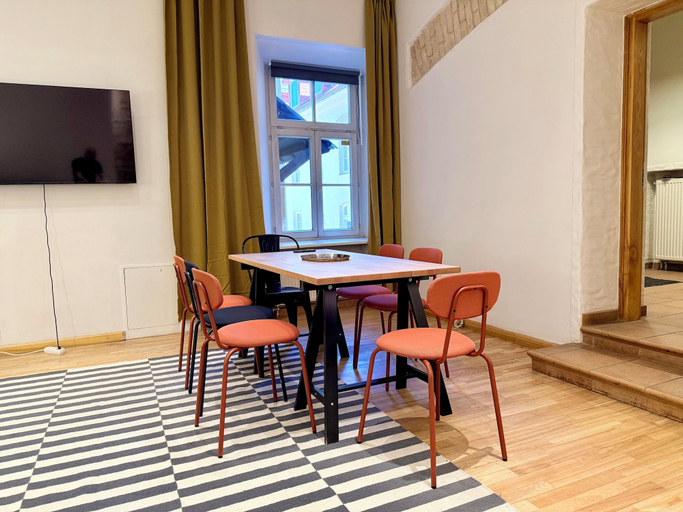 Dining 3, Zema11 Old Town Space, Vilniaus