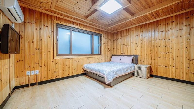 Bedroom 2, Yangyang Osekhyu Pension, Yangyang