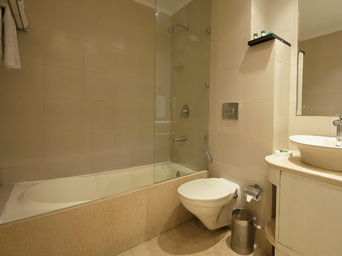 Bathroom 3, Jukaso Inn, Delhi