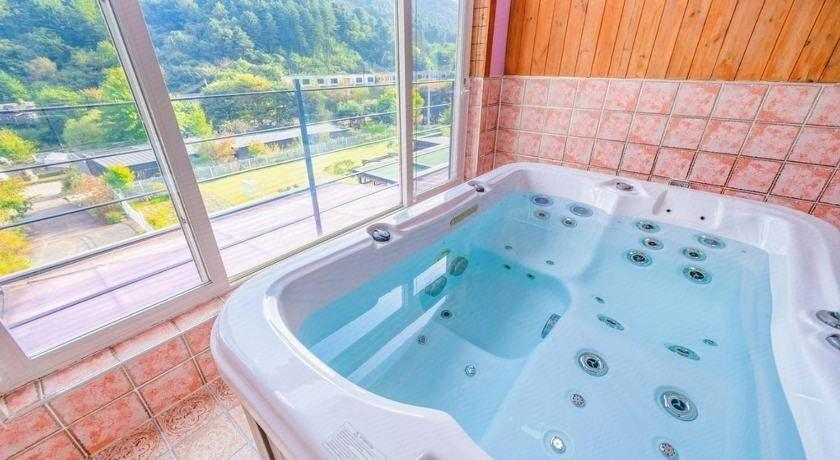 Bathroom 4, Gapyeong Violet Pension, Gapyeong